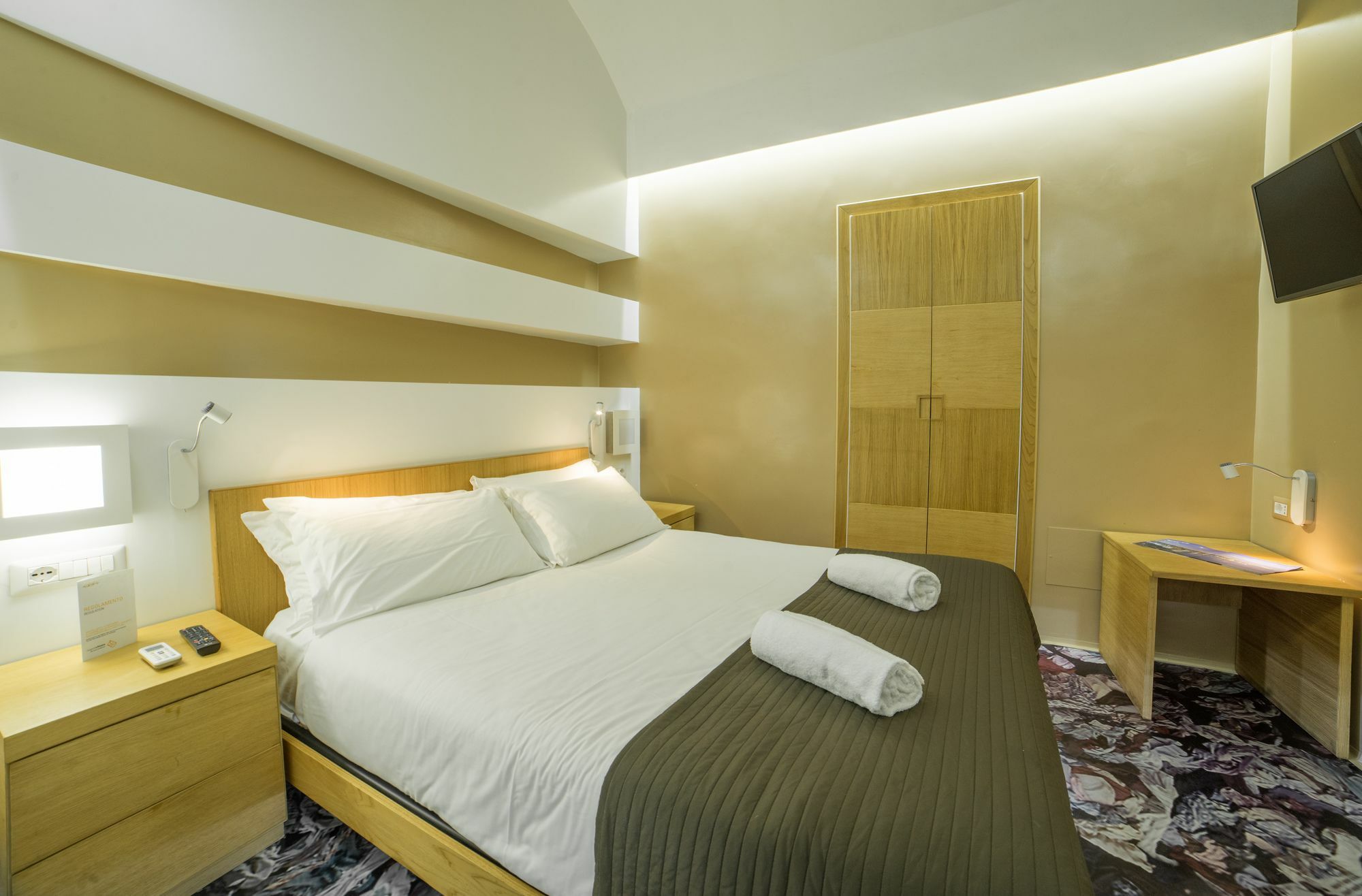 Chiaia 197 Deluxe Residence Napoli Exterior foto
